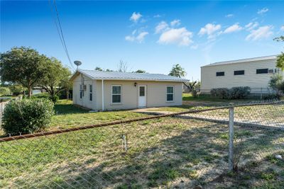 106 Overview Drive, House other with 1 bedrooms, 1 bathrooms and 4 parking in Zapata TX | Image 1