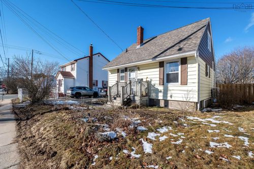 6937 Vaughan Avenue, Halifax, NS, B3L2B7 | Card Image
