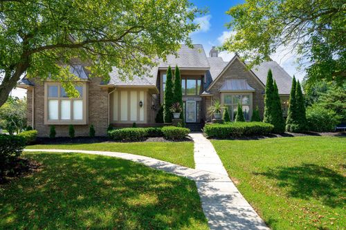 6460 Charles Dr, West Bloomfield, MI, 48322-4402 | Card Image