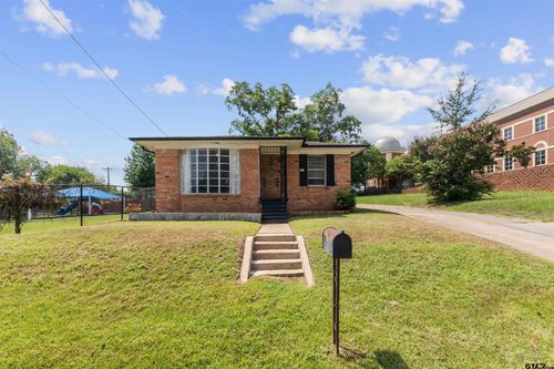 910 W Vance St, Tyler, TX, 75702-4258 | Card Image