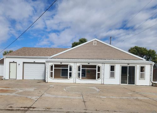 511 5th St, Sloan, IA, 51055-7767 | Card Image