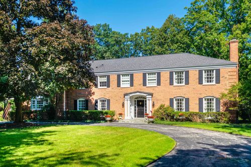 560 Lakeland Dr, Lake Bluff, IL, 60044-2806 | Card Image