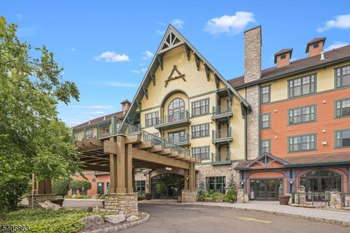 249-200 State Rt 94, Vernon, NJ, 07462-3323 | Card Image