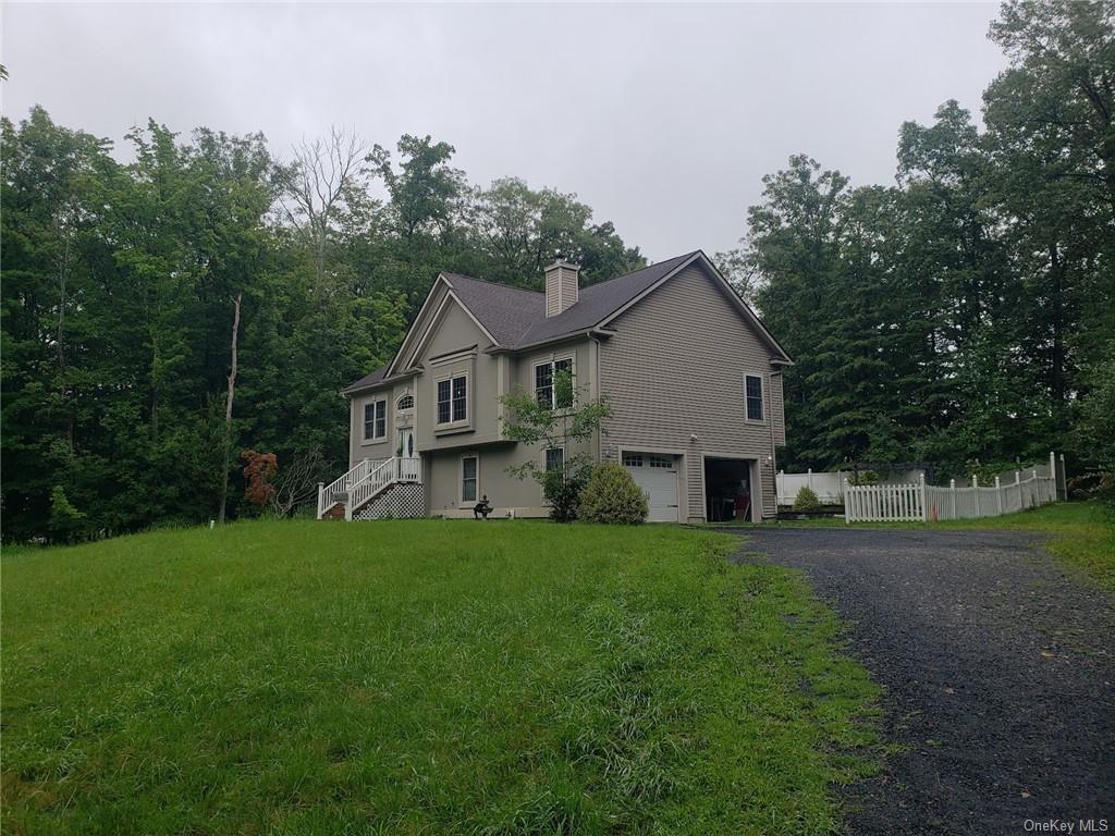 High Barney Rd, Middletown, NY 10940
