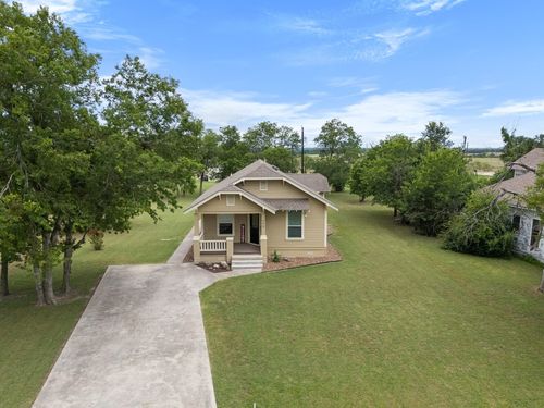 804 E Michalk St, Thorndale, TX, 76577-9532 | Card Image