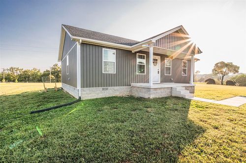 985 Union Chapel Rd, Scottsville, KY, 42164-9359 | Card Image