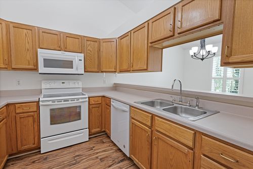119 Lake Chateau Dr, Hermitage, TN, 37076-3010 | Card Image