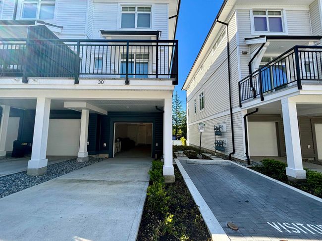 30 - 2070 Oak Meadow Drive, Townhouse with 2 bedrooms, 0 bathrooms and null parking in Surrey BC | Image 2