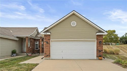 130 Oxford Drive, Raymore, MO, 64083 | Card Image