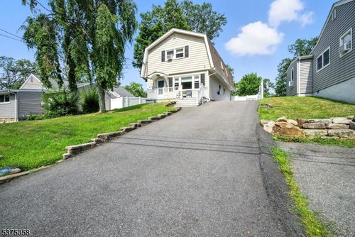 28 Cherokee Ave, Rockaway, NJ, 07866-1114 | Card Image