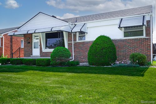 15481 Drake St, Southgate, MI, 48195-2607 | Card Image