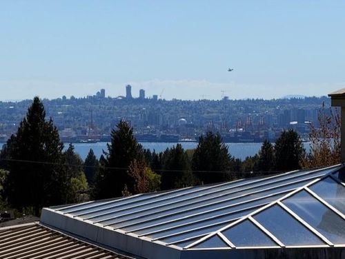 322-121 W 29th St, North Vancouver, BC, V7N4L6 | Card Image
