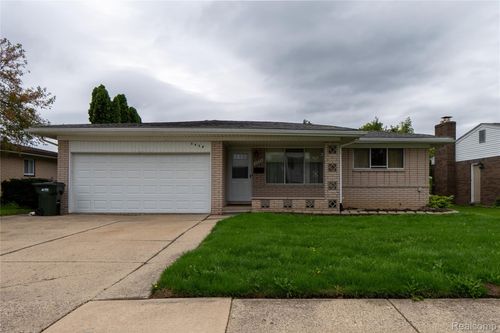 2930 Groves Drive, Sterling Heights, MI, 48310 | Card Image