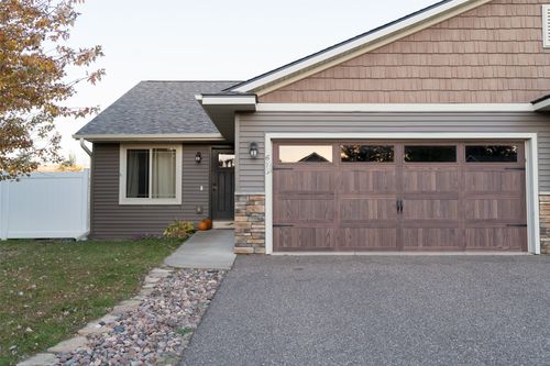675 Blue Karner Drive, Altoona, WI, 54720 | Card Image