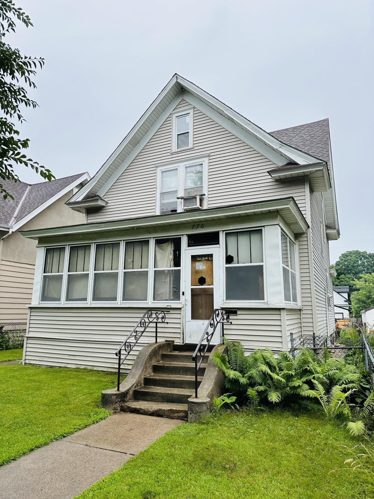 Thomas Ave, Saint Paul, MN 55104