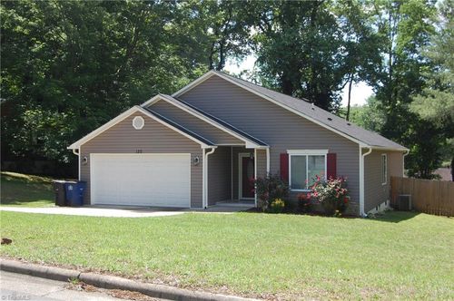120 Oak Summit Rd, Winston Salem, NC, 27105-1329 | Card Image