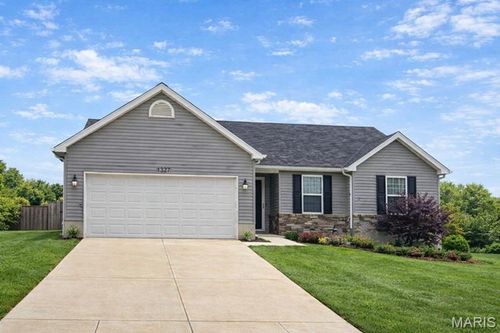 1627 Saint Charles Dr, Hillsboro, MO, 63050-4943 | Card Image