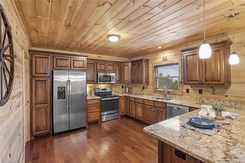 1732 Waters Edge Dr, Granite Falls, NC, 28630-9572 | Card Image