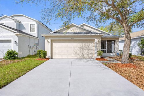 7924 Carriage Pointe Dr, GIBSONTON, FL, 33534-3007 | Card Image