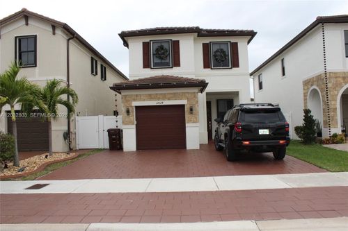 11024 W 35th Ln, Hialeah, FL, 33018-2172 | Card Image