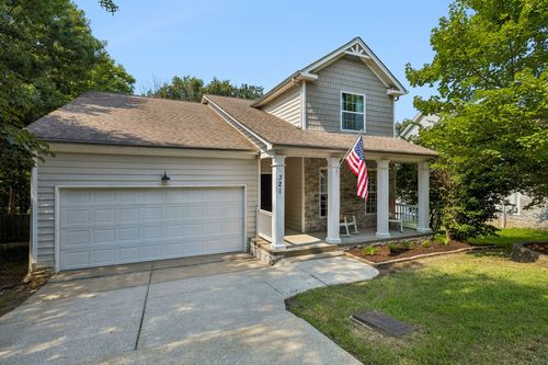 321 Deep Woods Cir, Nashville, TN, 37214-4401 | Card Image