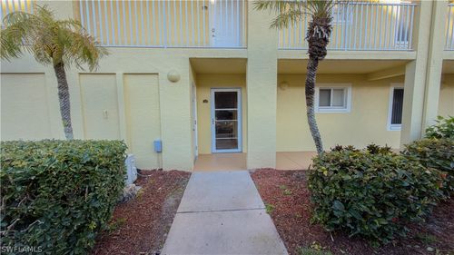413-8298 Key Royal Lane, NAPLES, FL, 34119 | Card Image