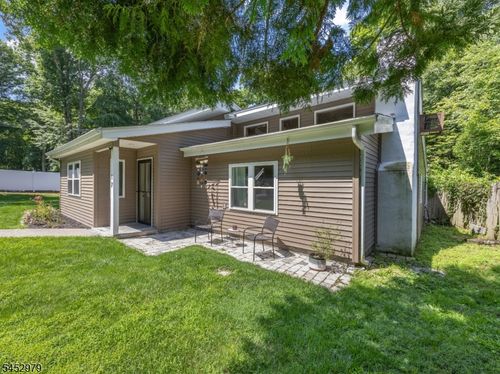17 Birch Dr E, Highland Lakes, NJ, 07422-1326 | Card Image