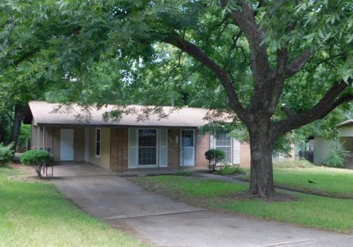 1400 Berkshire Dr, Austin, TX, 78723-1839 | Card Image