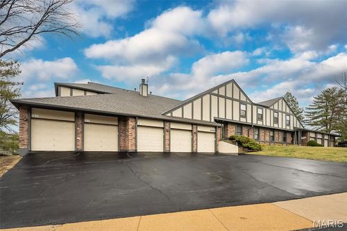 unit-1-2316 Seven Pines Dr, Saint Louis, MO, 63146-2263 | Card Image