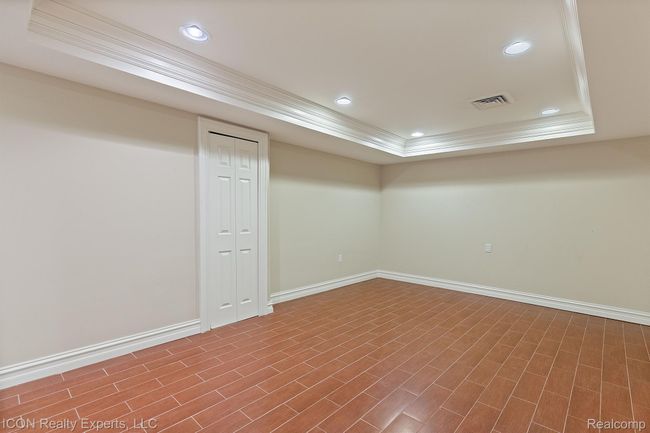 5215 Deer Run Cir, House other with 5 bedrooms, 7 bathrooms and null parking in Orchard Lake MI | Image 40