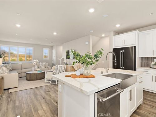 1441 W Longview Ln, San Pedro, CA, 90732-6100 | Card Image