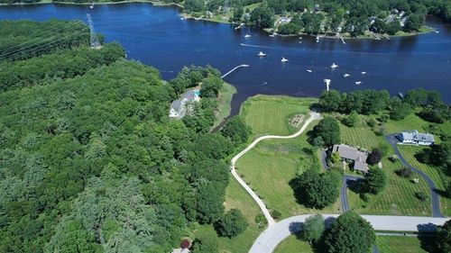 6 Isaac Lucas Cir, Dover, NH, 03820-4910 | Card Image