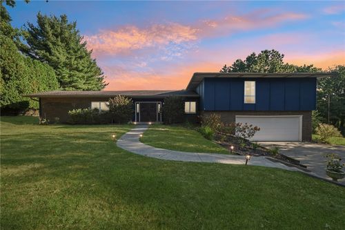 111 Southview Dr, Harmony, PA, 16037-8023 | Card Image