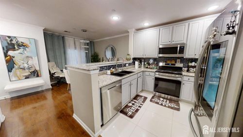 unit-413-368 Rector St, Perth Amboy, NJ, 08861-4398 | Card Image