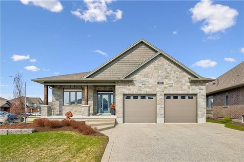 120 Village Rd, Wellesley, ON, N0B2T0 | Card Image