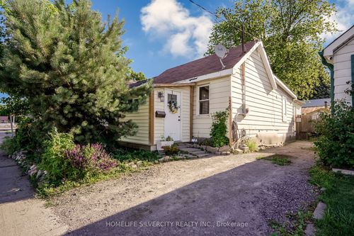 283 Park Rd S, Oshawa, ON, L1J4H4 | Card Image