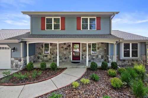 6834 S 35th Street, Franklin, WI, 53132 | Card Image