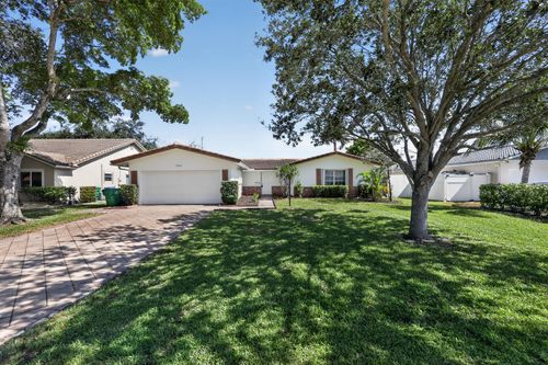 7823 Nw 40th St, Coral Springs, FL, 33065-1953 | Card Image