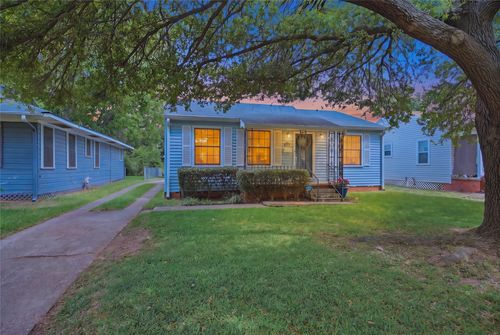 3840 Greenway Pl, Shreveport, LA, 71105-2016 | Card Image