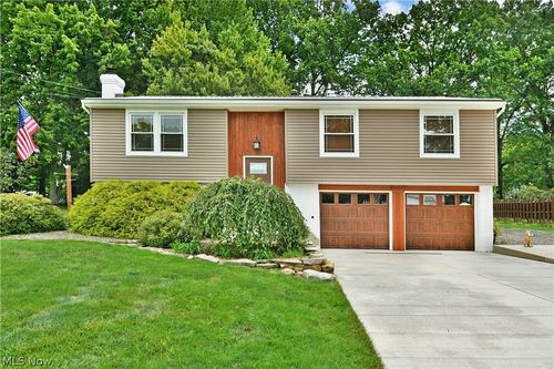 190 Wall Dr, Cortland, OH, 44410-1310 | Card Image