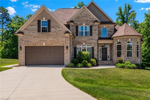 7501 Monty Dr, Kernersville, NC, 27284-5005 | Card Image
