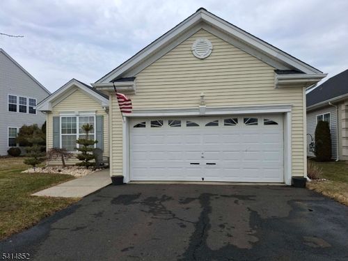 28 Prusakowski Blvd, Parlin, NJ, 08859-3161 | Card Image