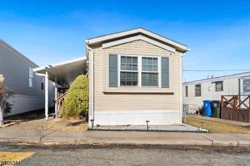 38 Helen Ave, Avenel, NJ, 07001-1918 | Card Image