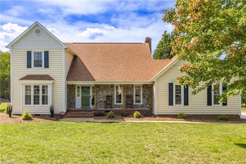 190 E Plantation Cir, Reidsville, NC, 27320-8359 | Card Image