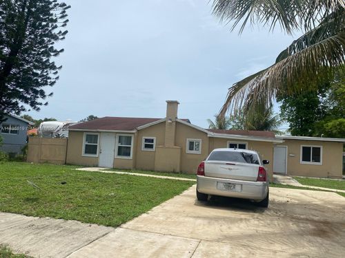2-1124 Nw 100th Ter, Miami, FL, 33150-1327 | Card Image