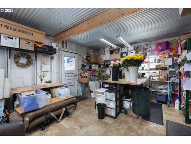 205 Sw Highway 101, Home with 0 bedrooms, 0 bathrooms and null parking in Waldport OR | Image 11