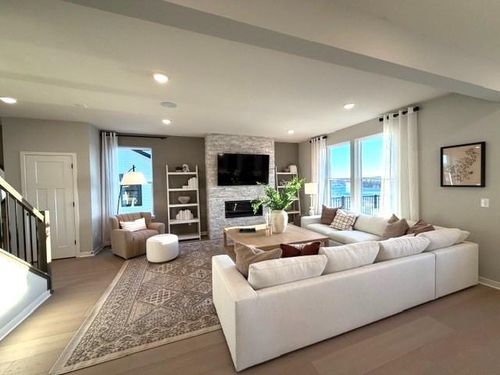 1572 Norbert Ln, Shakopee, MN, 55379 | Card Image