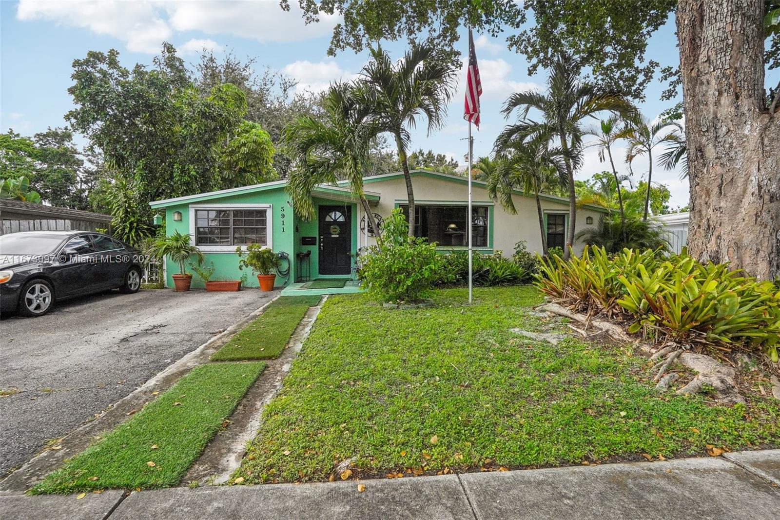 1st Ave, Fort Lauderdale, FL 33334