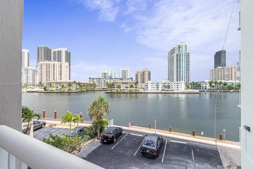 apt-201-121 Golden Isles Dr, Hallandale Beach, FL, 33009-5805 | Card Image