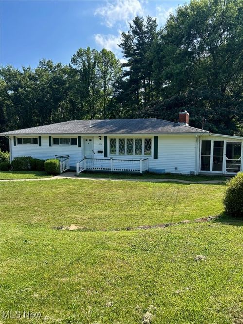 204 Coventry Rd, Marietta, OH, 45750-2627 | Card Image